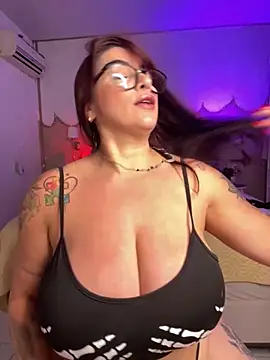 Keillygms online show from May 17, 2026, 9:00 pm