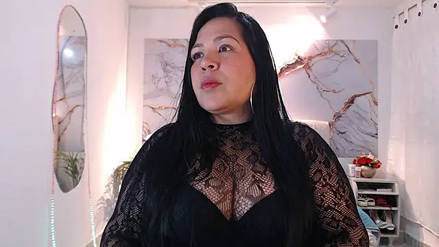 Snapshot of Ashley_Grahaam chatting on October 5, 2025, 8:29 pm Ashley Grahaam online show from October 5, 2025, 8:29 pm