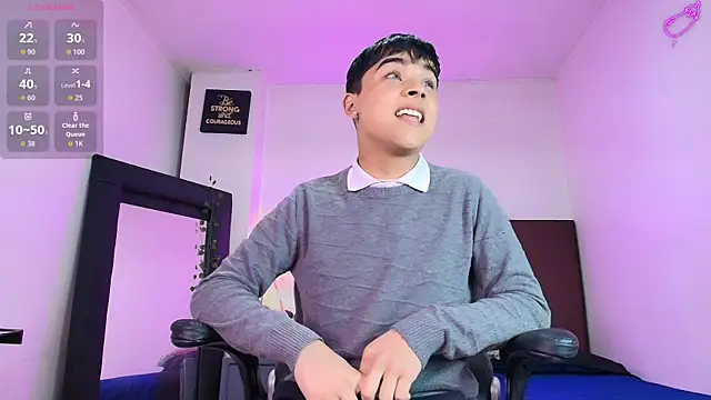 Snapshot of Lucass_love chatting on November 12, 2025, 4:18 pm Lucass love online show from November 12, 2025, 4:18 pm