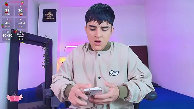 Snapshot of Lucass_love chatting on November 14, 2025, 4:28 pm Lucass love online show from November 14, 2025, 4:28 pm