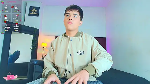 Snapshot of Lucass_love chatting on December 18, 2025, 1:06 pm Lucass love online show from December 18, 2025, 1:06 pm