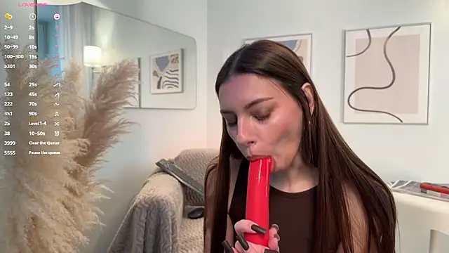 Amelie Crosby online show from March 8, 2026, 12:53 pm