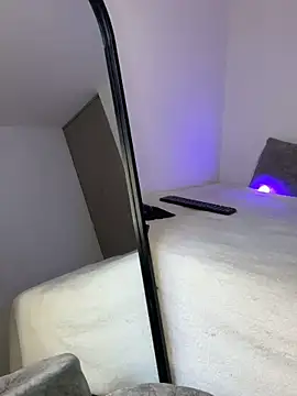 Snapshot of lunatorch chatting on November 8, 2025, 5:23 pm lunatorch online show from November 8, 2025, 5:23 pm