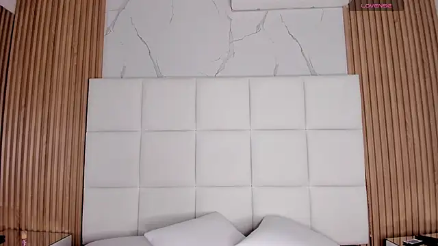 Meloddy Parkerr  online show from February 22, 2026, 3:51 am