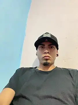 Snapshot of Ricardo2334 chatting on February 25, 2026, 2:37 pm Ricardo2334 online show from February 25, 2026, 2:37 pm