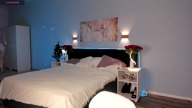 ShyEmma  online show from December 20, 2025, 1:12 am