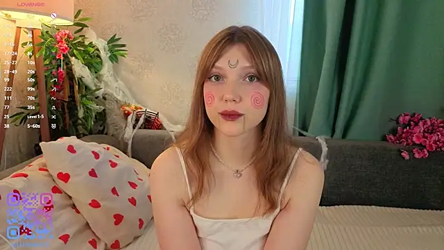 Snapshot of Lunabate chatting on October 31, 2025, 5:08 am Lunabate online show from October 31, 2025, 5:08 am