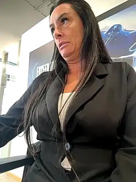 Islaymae gilf online show from October 11, 2025, 2:26 pm