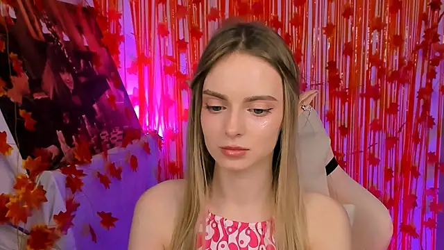 Snapshot of JuliaBrewwer chatting on October 30, 2025, 12:39 pm JuliaBrewwer online show from October 30, 2025, 12:39 pm