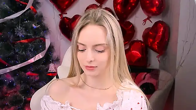 Snapshot of JuliaBrewwer chatting on February 13, 2026, 4:14 pm JuliaBrewwer online show from February 13, 2026, 4:14 pm