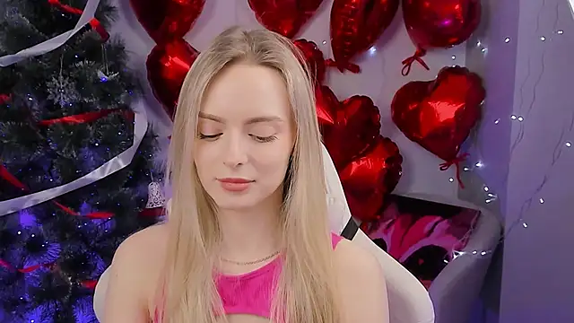 Snapshot of JuliaBrewwer chatting on February 16, 2026, 2:57 pm JuliaBrewwer online show from February 16, 2026, 2:57 pm