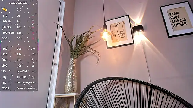 dulce fiore07 online show from November 7, 2025, 12:38 pm