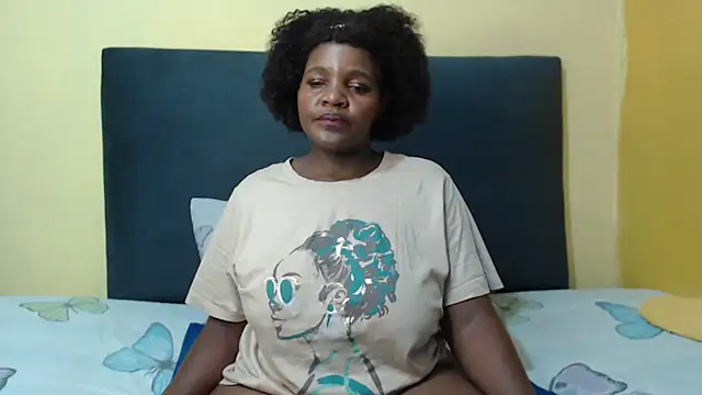 Snapshot of ChubbyBitch26 chatting on February 6, 2026, 6:11 pm ChubbyBitch26 online show from February 6, 2026, 6:11 pm