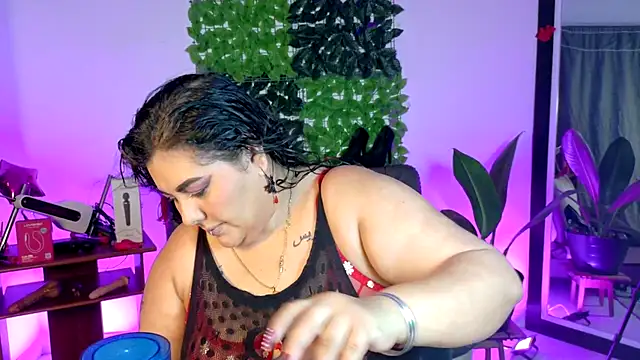 AndreaKinky online show from June 2, 2026, 8:05 am