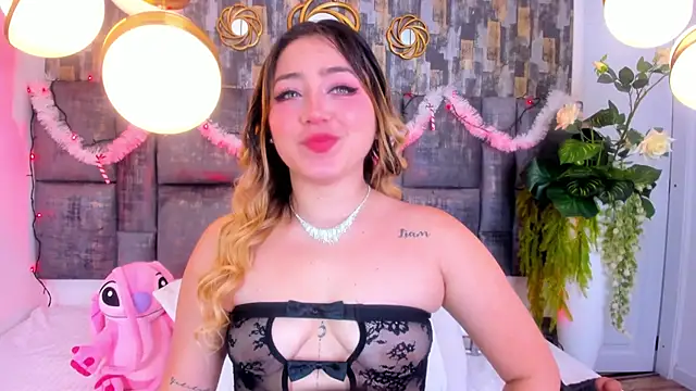 PatyLawrence online show from November 26, 2025, 4:02 am