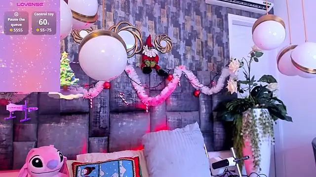 Snapshot of PatyLawrence chatting on December 17, 2025, 4:07 am PatyLawrence online show from December 17, 2025, 4:07 am