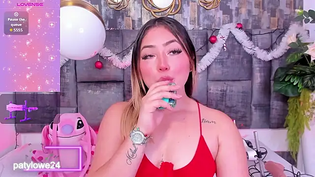 Snapshot of PatyLawrence chatting on January 9, 2026, 4:37 am PatyLawrence online show from January 9, 2026, 4:37 am