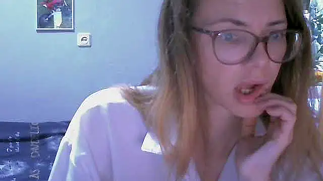 Snapshot of SEA_Dream chatting on November 12, 2025, 4:57 am SEA Dream online show from November 12, 2025, 4:57 am