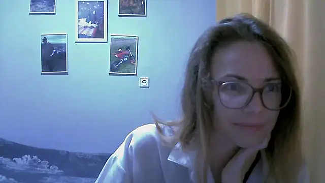 Snapshot of SEA_Dream chatting on November 24, 2025, 4:56 am SEA Dream online show from November 24, 2025, 4:56 am