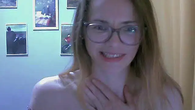 Snapshot of SEA_Dream chatting on November 27, 2025, 5:04 pm SEA Dream online show from November 27, 2025, 5:04 pm