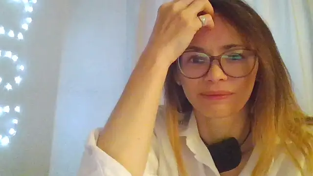 Snapshot of SEA_Dream chatting on December 14, 2025, 4:29 am SEA Dream online show from December 14, 2025, 4:29 am