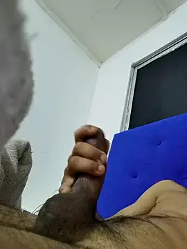 Snapshot of jhoi95 chatting on November 8, 2025, 2:28 pm jhoi95 online show from November 8, 2025, 2:28 pm