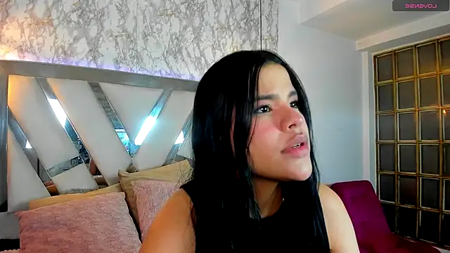 Snapshot of Aisha_poweer chatting on November 14, 2025, 2:10 am Aisha poweer online show from November 14, 2025, 2:10 am