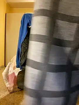 KalendaXL online show from November 25, 2025, 7:36 pm