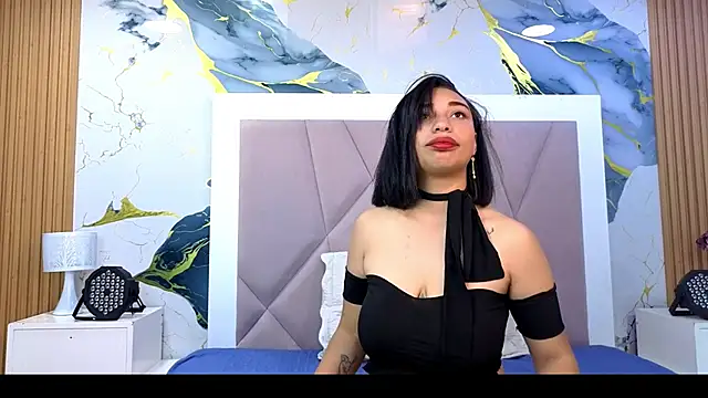SofiaWhites online show from May 7, 2026, 3:12 am