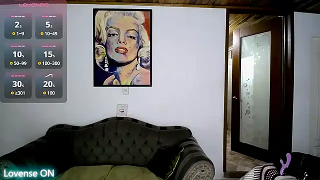 leahot29 online show from September 28, 2025, 7:58 am