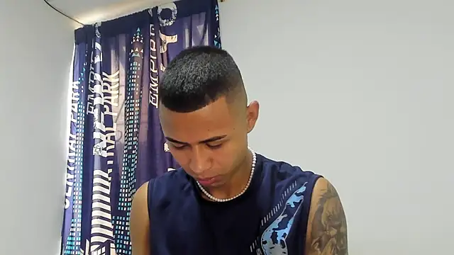 Snapshot of _Logan_Colton_ chatting on October 2, 2025, 5:31 pm Logan Colton online show from October 2, 2025, 5:31 pm