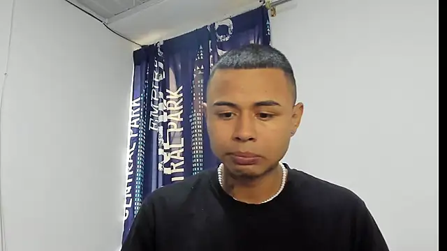 Snapshot of _Logan_Colton_ chatting on November 14, 2025, 8:18 pm Logan Colton online show from November 14, 2025, 8:18 pm