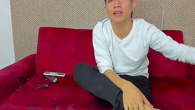 willy sexxx18 online show from January 31, 2026, 8:07 pm