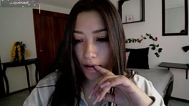 Snapshot of Mia_1120 chatting on November 5, 2025, 8:42 pm Mia 1120 online show from November 5, 2025, 8:42 pm