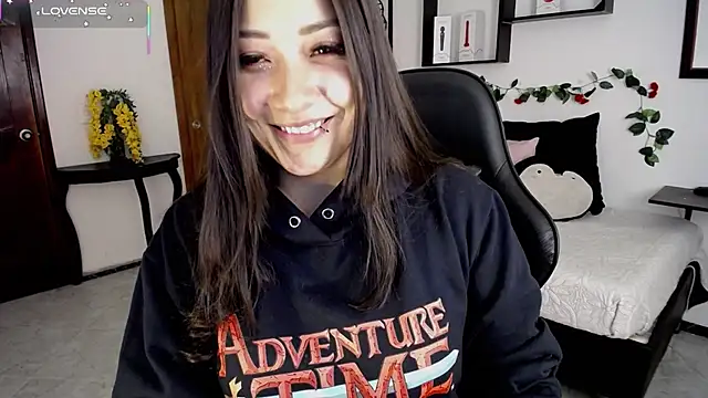 Snapshot of Mia_1120 chatting on November 14, 2025, 9:57 pm Mia 1120 online show from November 14, 2025, 9:57 pm