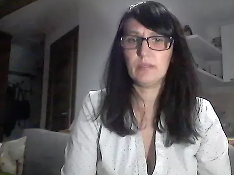 Elena48324 online show from April 2, 2026, 4:59 pm