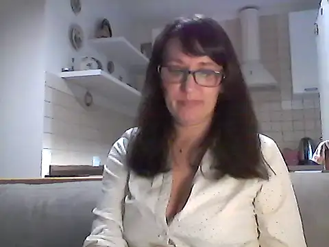 Elena48324 online show from May 21, 2026, 5:42 pm
