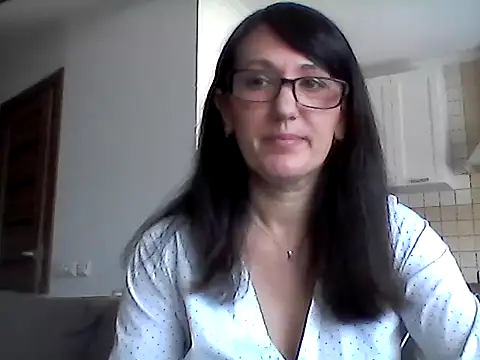 Snapshot of Elena48324 chatting on June 4, 2026, 9:26 am Elena48324 online show from June 4, 2026, 9:26 am