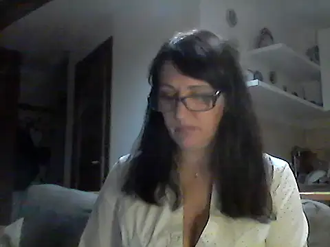 Snapshot of Elena48324 chatting on June 5, 2026, 6:57 pm Elena48324 online show from June 5, 2026, 6:57 pm