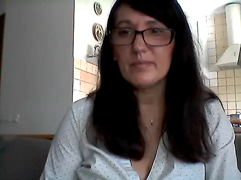 Snapshot of Elena48324 chatting on June 7, 2026, 10:52 am Elena48324 online show from June 7, 2026, 10:52 am