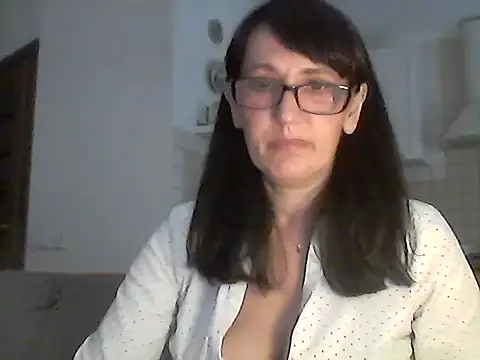 Snapshot of Elena48324 chatting on June 16, 2026, 4:53 pm Elena48324 online show from June 16, 2026, 4:53 pm
