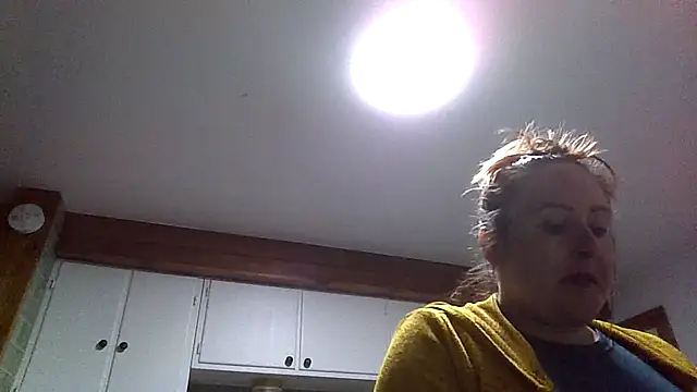 Snapshot of HarmonyRayWishes chatting on October 31, 2025, 4:57 am HarmonyRayWishes online show from October 31, 2025, 4:57 am