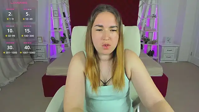 Snapshot of Sofii_darling chatting on April 23, 2026, 4:53 pm Sofii darling online show from April 23, 2026, 4:53 pm