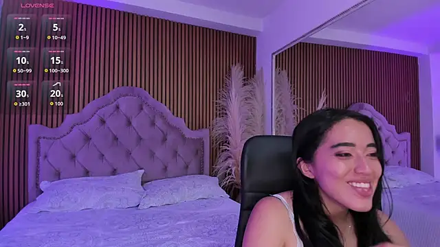 Starbutterflyy  online show from February 12, 2026, 4:51 am