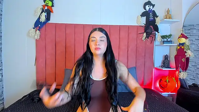 ashley Olsen online show from October 28, 2025, 3:10 am