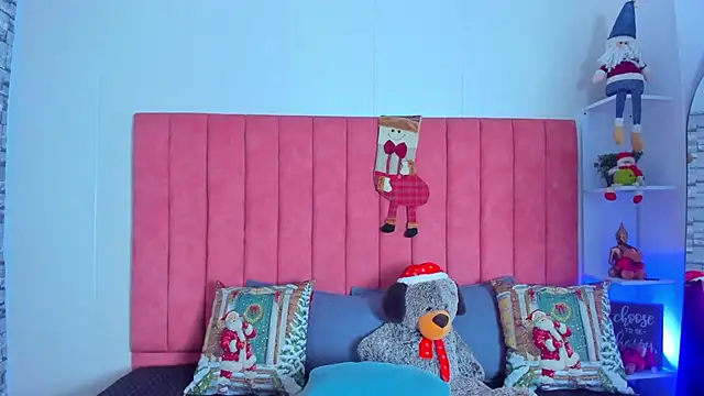 ashley Olsen online show from November 26, 2025, 3:07 am