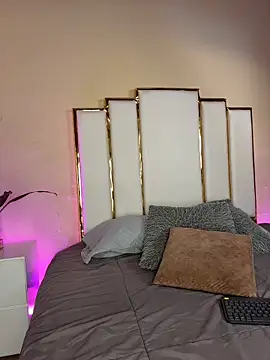 Snapshot of Alexandraa_Gomez chatting on November 17, 2025, 8:36 pm Alexandraa Gomez online show from November 17, 2025, 8:36 pm