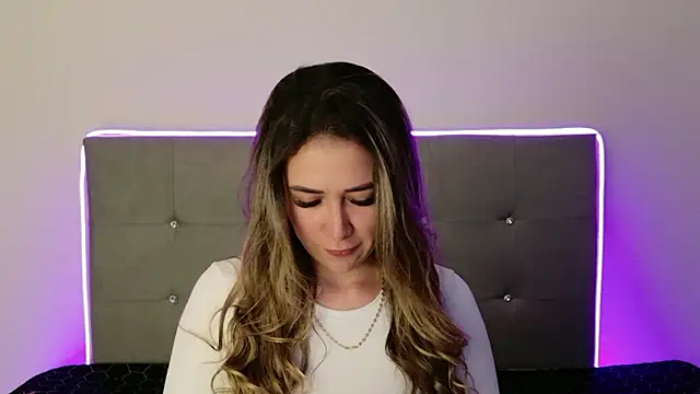 Snapshot of Alexandraa_Gomez chatting on February 13, 2026, 9:55 pm Alexandraa Gomez online show from February 13, 2026, 9:55 pm