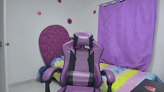 Snapshot of soffy_rosses chatting on December 23, 2025, 3:26 am soffy rosses online show from December 23, 2025, 3:26 am