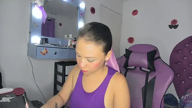 Snapshot of soffy_rosses chatting on March 1, 2026, 2:02 am soffy rosses online show from March 1, 2026, 2:02 am